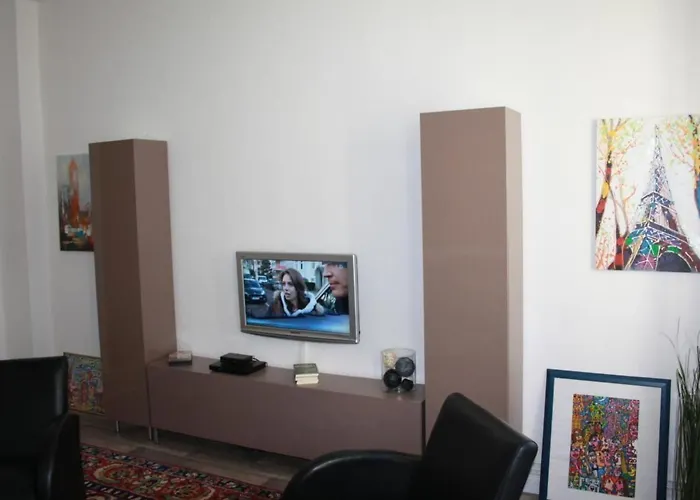 Gemuetliche In Mit Garten By Interhome דירה ורניגרוד