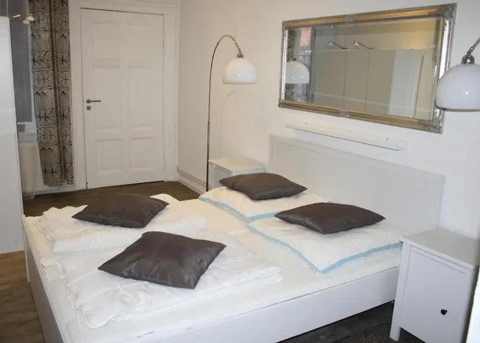 Gemuetliche In Mit Garten By Interhome דירה ורניגרוד